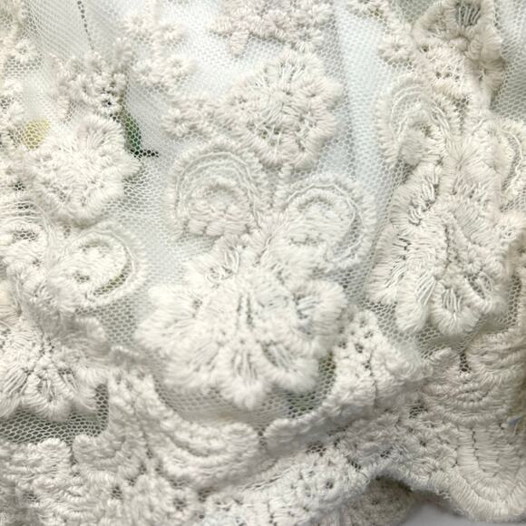 Love + Grow Magnolia Tunic - Picture 2 of 9